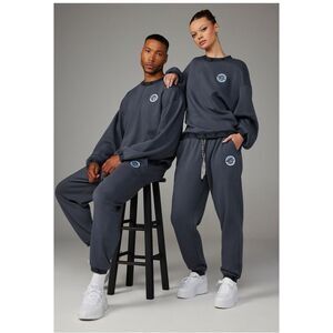 Savage X Fenty Unisex Xssential Logo Trim Patch Sweatpants Size M Ghost ‘Em Grey